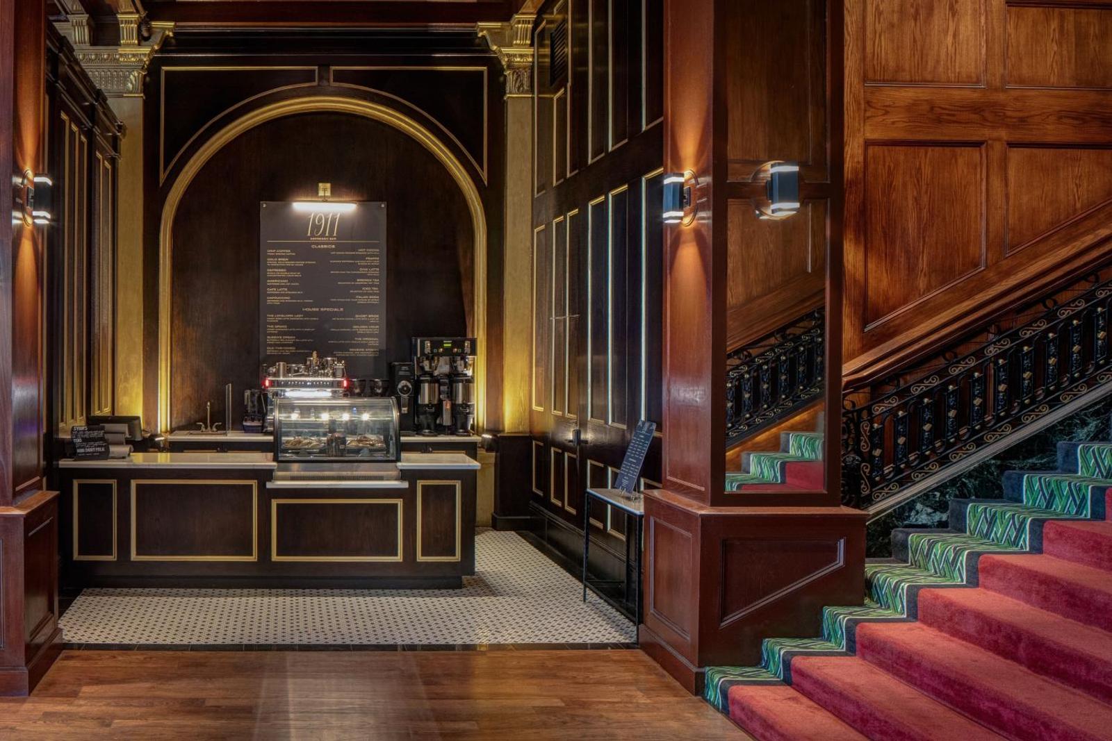 Grand Galvez Resort, Autograph Collection